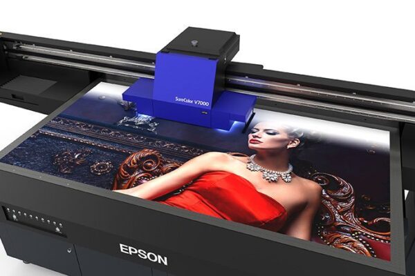 Impresora Epson V7000 de Cama Plana UV SureColor - Imagen 3